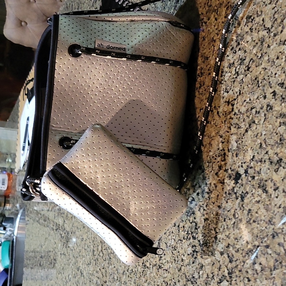 Purse with change  holder